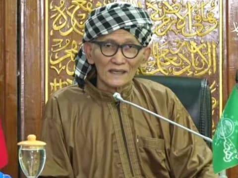 Kiai Miftach Jelaskan Sikap yang Lebih Utama daripada Rasa Penasaran akan Balasan Ibadah