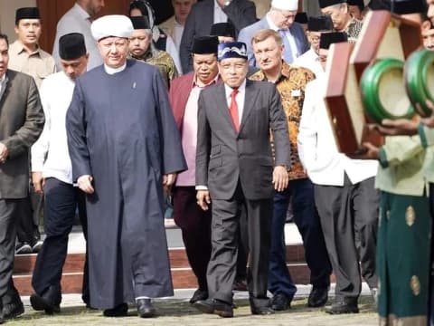 Terima Kunjungan Syaikh Albir Kraganof, Kiai Said Dukung Dakwah Damai di Rusia
