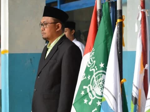 Sakralkan Hari Santri 2022, Wakil Rais PCNU Sumenep Persembahkan Syair