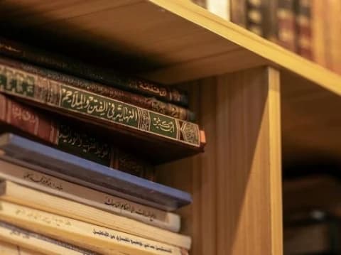 Mengenal Syekh Ibnu ‘Asyur: Ulama Besar Penulis Tafsir At-Tahrir wat Tanwir dan Pelopor Pemikiran Islam Modern