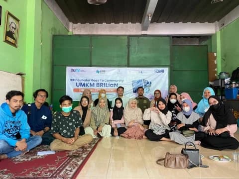 Tingkatkan Keterampilan Masyarakat, Kopri Jakbar Gelar Pelatihan Batik Shibori