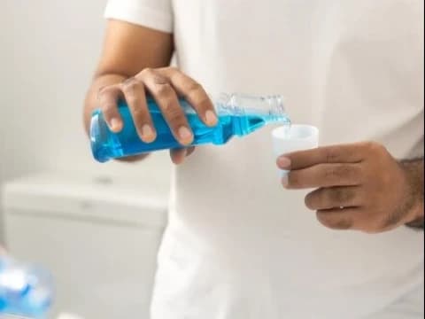 Berkumur 3 Kali Sehari Cegah Risiko Penyebaran Covid-19