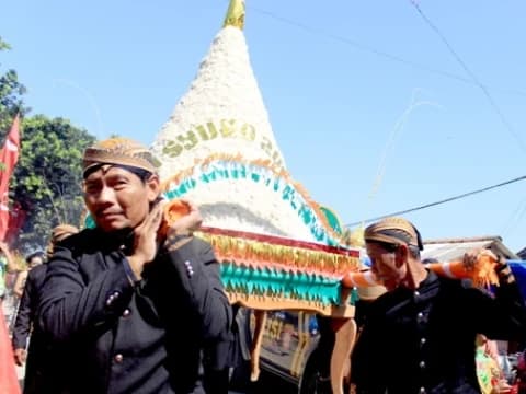 Larung Sesaji, Tradisi Muharram Wujud Syukur Masyarakat Pesisir Laut Selatan