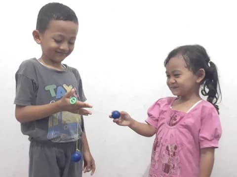 Bermain Lato-Lato adalah Hak Anak, namun Perlu Pendampingan Semua Pihak