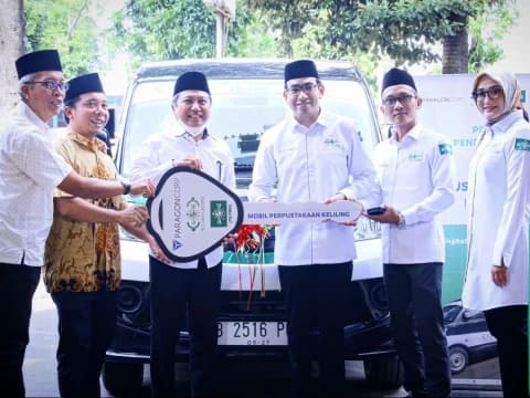 LAZISNU Serahkan Mobil Perpustakaan Keliling untuk LTN PBNU