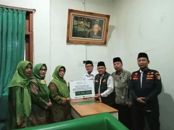 Lewat LAZISNU, PCNU dan Muslimat NU Tegal Salurkan Donasi Kemanusiaan Rp173 Juta untuk Palestina