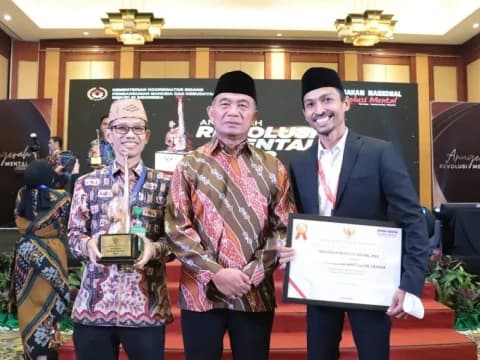 LAZISNU Terima Anugerah Revolusi Mental dari Kemenko PMK