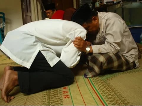 Khutbah Idul Fitri: Lebaran, Mudik, dan Orang Tua