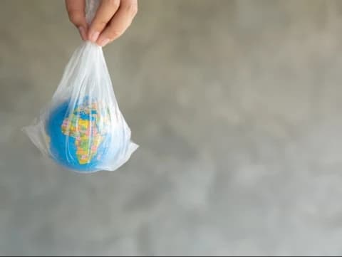 Peringati Hari Bumi, Para Santri Serukan Transisi Energi 