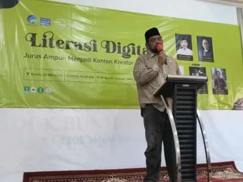 Literasi Digital di Buntet Pesantren: Santri Buat Konten Kreatif dengan Modal HP