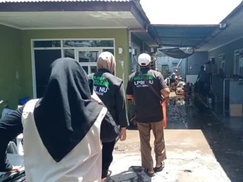 Banjir di Bali, LPBINU dan Banser Turunkan Relawan Bantu Evakuasi Korban