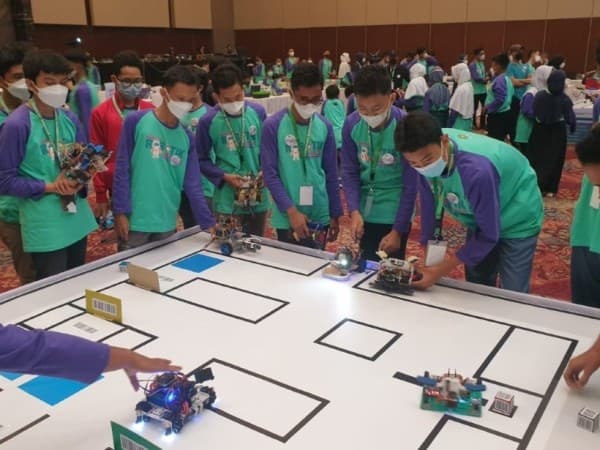 Kompetisi Robotik 2021 Lahirkan Generasi Melek Teknologi Terbaru