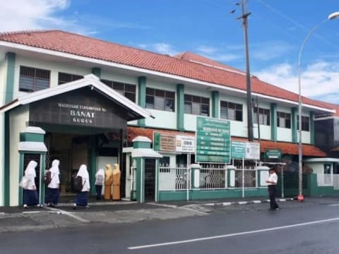 Kepedulian Masyarakat Tinggi, 92,48% Madrasah Berstatus Swasta