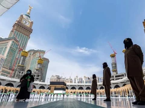 Wajib Umrah, Mulai Ihram dari Miqat sampai Menjauhkan Larangan