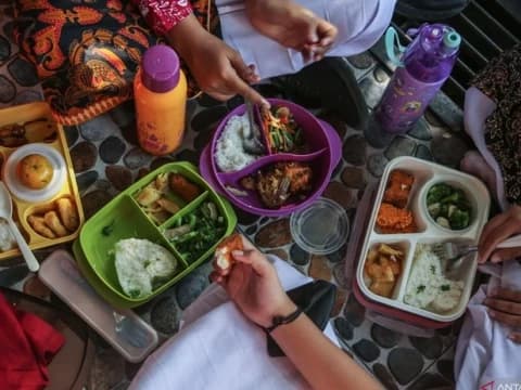 Awas, Program Makan Siang Gratis Rawan Dikorupsi
