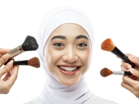 Sahkah Wudhu Ketika Memakai Make up Halal?