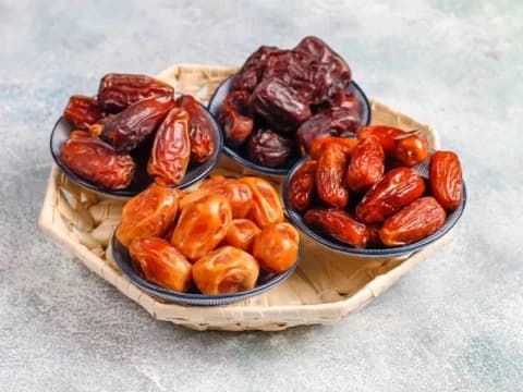 Mengenal Buah Kurma, Kandungan Nutrisi dan Beragam Manfaatnya