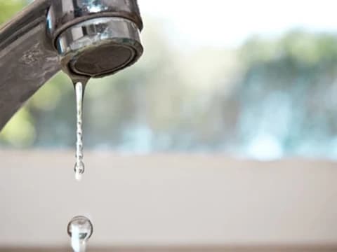 Hukum Mengeluh Kehausan saat Berpuasa