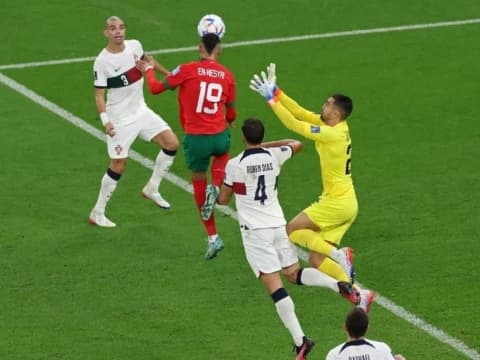 Tumbangkan Portugal, Maroko Lolos ke Semifinal