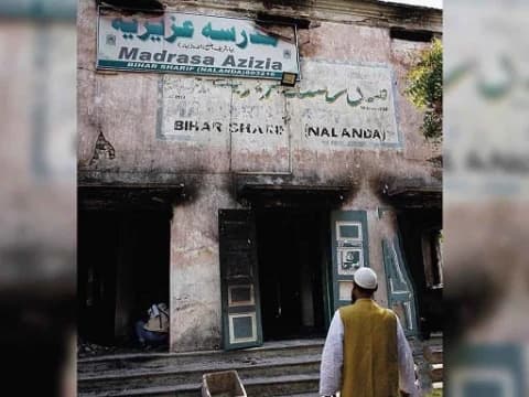 Masjid dan Madrasah Berusia Lebih dari 100 Tahun di India Dibakar 