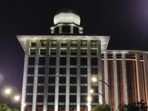 Beritikaf Nyaman di Masjid Istiqlal, Ada Menu Sahur dan Buka Puasa Gratis