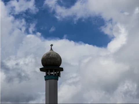 Hukum Mendengar Khutbah Jumat Melalui Speaker