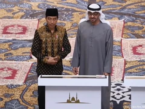 Presiden Jokowi dan MBZ Resmikan Masjid Raya Sheikh Zayed di Solo