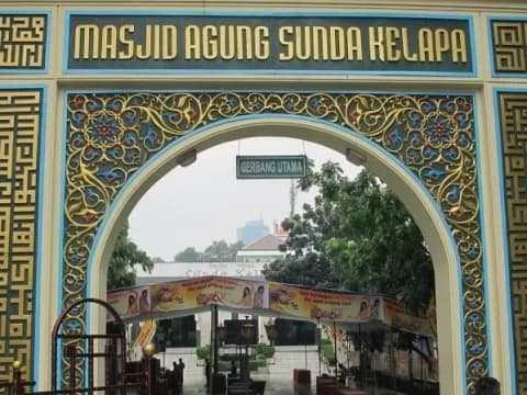 Fungsi Masjid sejak Masa Rasulullah dan Hukum Tidur di Dalamnya