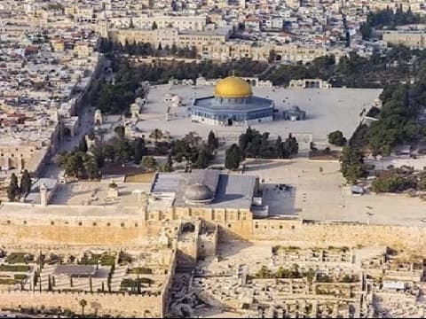 Kemuliaan Masjidil Aqsa dalam Al-Quran