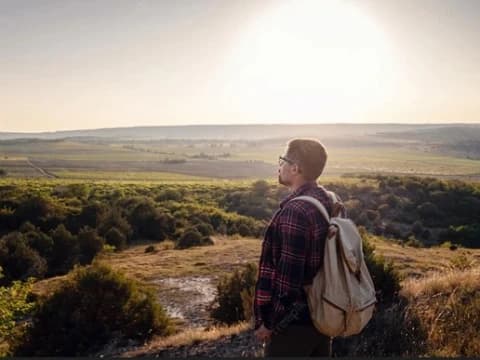 Khutbah Jumat: Persiapkan Masa Depan dengan Bekal Ketakwaan