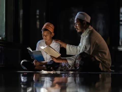 Doa Guru Agar Santri Paham Ilmu Agama di Pesantren