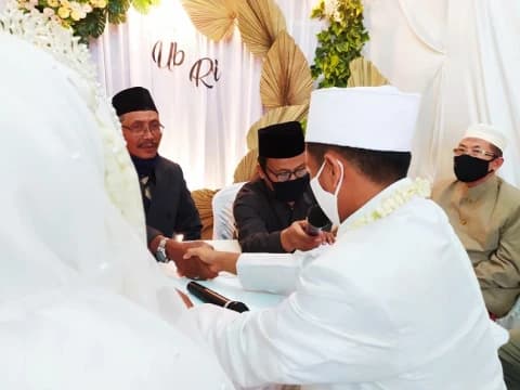 Siapa yang Menikahkan Mempelai Perempuan Ketika Tidak Ada Wali Nasab dan Wali Hakim?