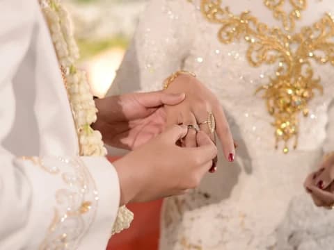 Bolehkah Mahar Perkawinan Berupa Ular Piton atau Hewan Lainnya?