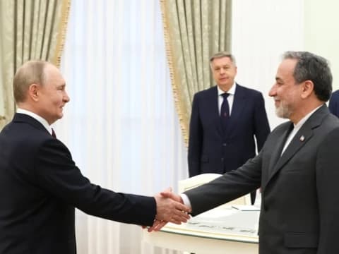 Menlu Iran ke Rusia, Putin Dukung Upaya Diplomasi