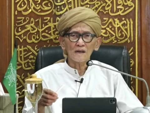 KH Miftachul Akhyar Dorong Masyarakat Bergandeng Tangan Bantu Korban Bencana di Aceh dan Sumatra