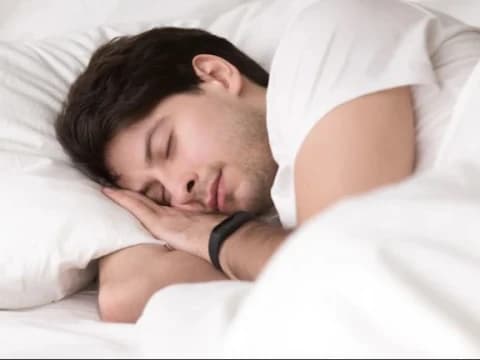 Penyebab Sering Mimpi Secara Acak saat Tidur