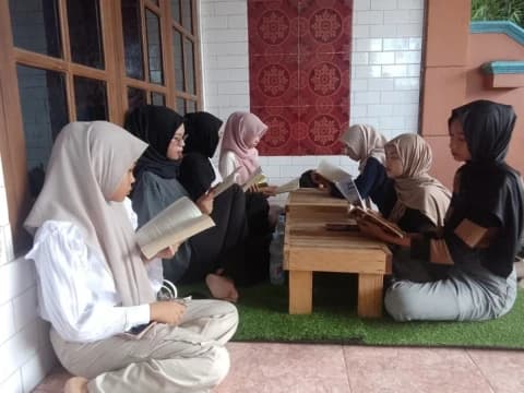 Problem Literasi dan Minat Baca Rendah Orang Indonesia, Akses Bacaan Bermutu Terbatas