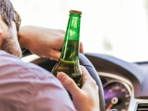 Khutbah Jumat: Minuman Keras, Sumber Kejahatan dan Malapetaka