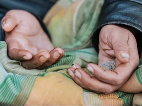 Ketika Si Saleh Miskin Diuji dengan Kesedihan dan Kebahagiaan