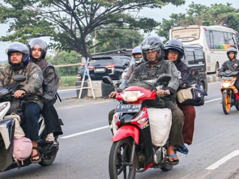 Doa saat Melepas Kerabat atau Sahabat untuk Mudik