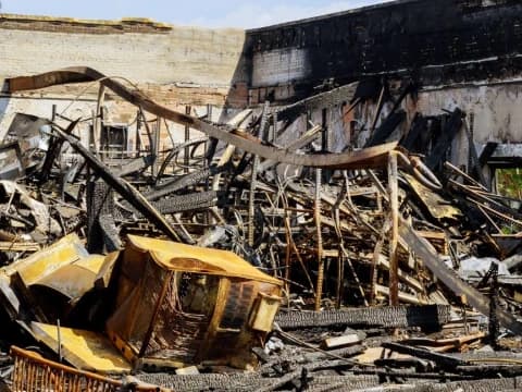 Tafsir Surat Al-Baqarah Ayat 156: Teguhkan Hati dalam Musibah