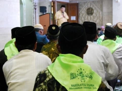 Ucapkan Basmalah atau Salam Dulu sebelum Berbicara?