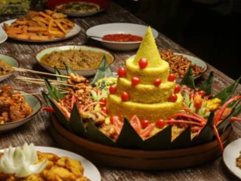 Makna di Balik Nasi Tumpeng Saat Perayaan 17 Agustus