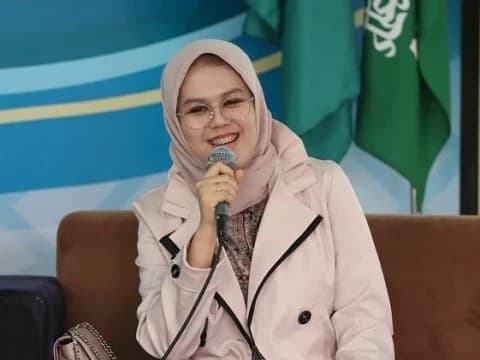 Pegiat Medsos Eko Kuntadhi Hina Ning Imaz Lirboyo di Twitter