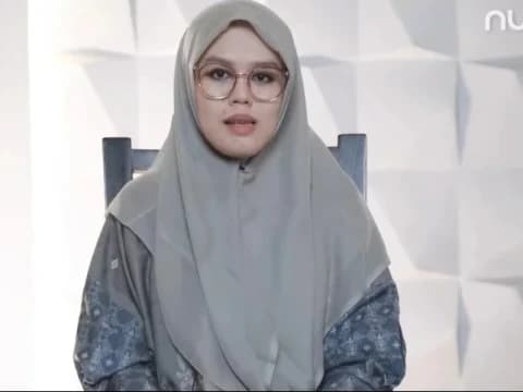 Penjelasan Ning Imaz tentang Perempuan Bepergian tanpa Mahram