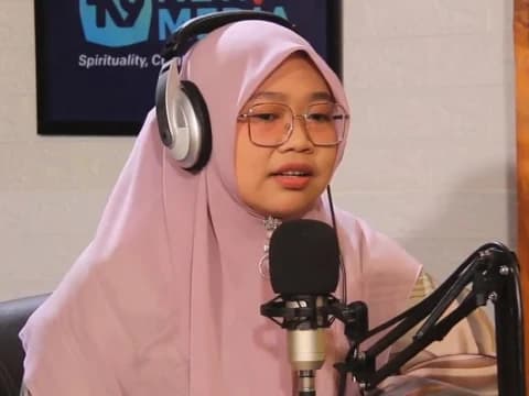Bolehkah Orang Tua Mendidik Anak dengan Paksaan? Simak Penjelasannya