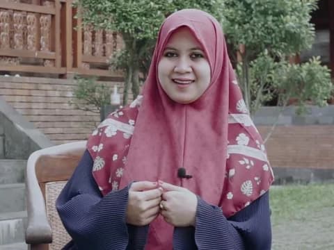 Ning Sheila: Perempuan Haid Dilarang Berwudhu dan Membaca Qur'an