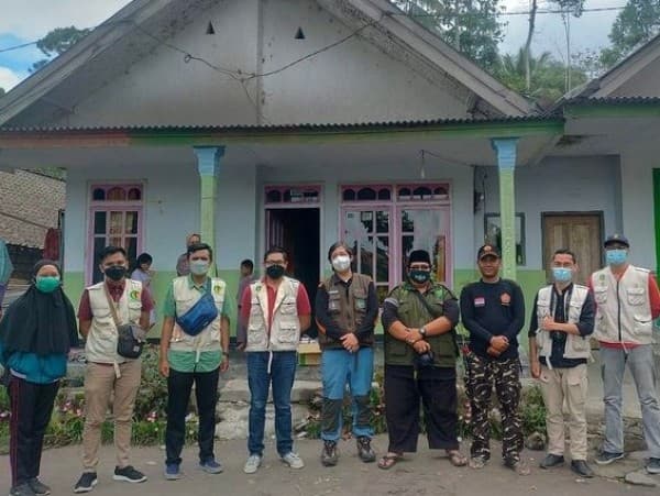 NU Care Candi Sidoarjo Realisasika Pos Layanan Kesehatan bagi Warga Terdampak Bencana Semeru