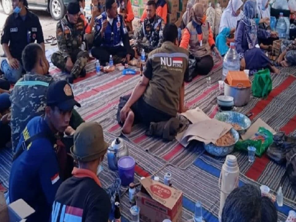 NU Cares Semeru distributes aid and provides psychosocial support to victims