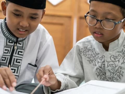Khutbah Jumat: Isilah Liburan Sekolah dengan Kegiatan Bermanfaat